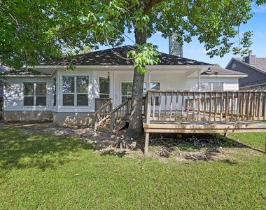 3334 Hemingway Drive - Photo Thumbnail 16