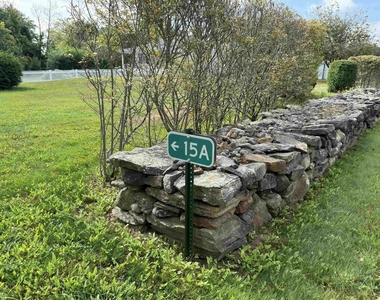 15a Old Coach - Photo Thumbnail 15