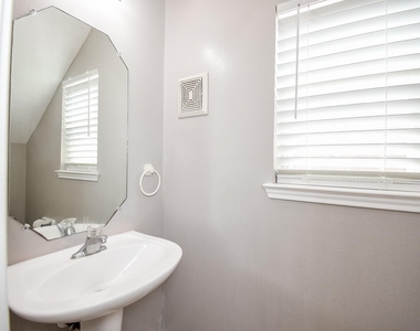 5611 Carta Valley Lane - Photo Thumbnail 16