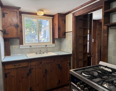 572 S Main - Photo Thumbnail 11