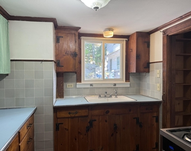 572 S Main - Photo Thumbnail 12