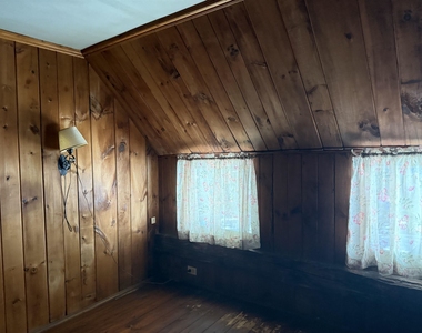 572 S Main - Photo Thumbnail 4