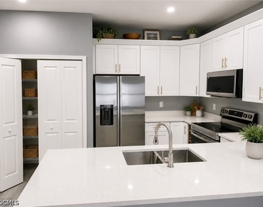 2422 Mae Avenue S - Photo Thumbnail 4
