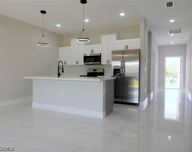 4500 22nd Street Sw - Photo Thumbnail 4