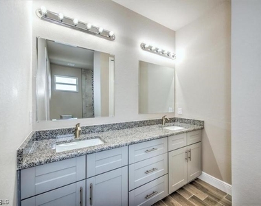 121 Bethlehem Place - Photo Thumbnail 12