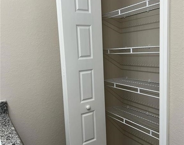 121 Bethlehem Place - Photo Thumbnail 6