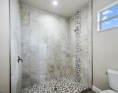 121 Bethlehem Place - Photo Thumbnail 11