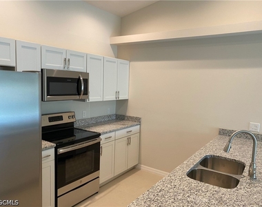 841 Mohawk Parkway - Photo Thumbnail 7