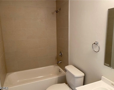 841 Mohawk Parkway - Photo Thumbnail 3
