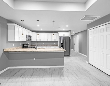 3510 S Grimsley Court - Photo Thumbnail 3