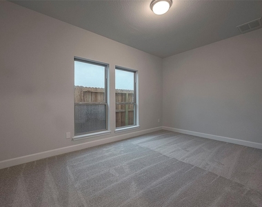 5139 Albany Shores Lane - Photo Thumbnail 7