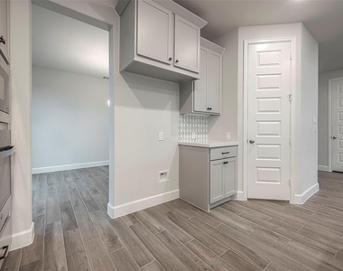 5139 Albany Shores Lane - Photo Thumbnail 49