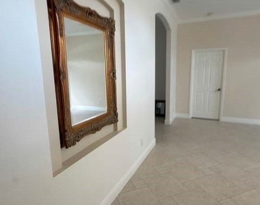 5548 Beauty Street - Photo Thumbnail 3