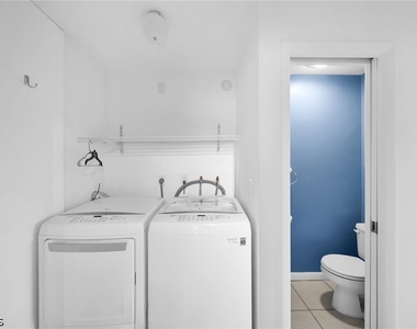 1207 Se 40th Terrace - Photo Thumbnail 13