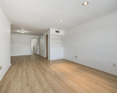 7225 Beechnut Street - Photo Thumbnail 9