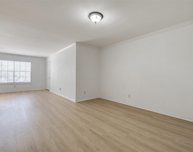 7225 Beechnut Street - Photo Thumbnail 12