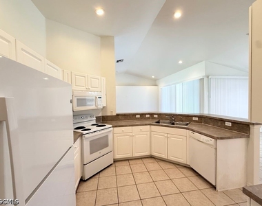 504 E 13th Street - Photo Thumbnail 10