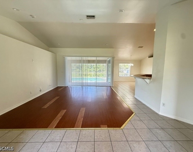 504 E 13th Street - Photo Thumbnail 6