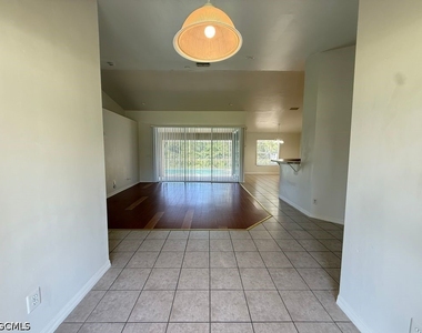 504 E 13th Street - Photo Thumbnail 9