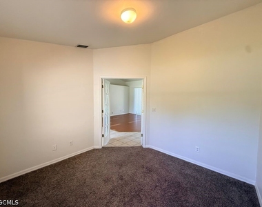504 E 13th Street - Photo Thumbnail 16