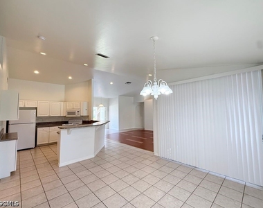 504 E 13th Street - Photo Thumbnail 7