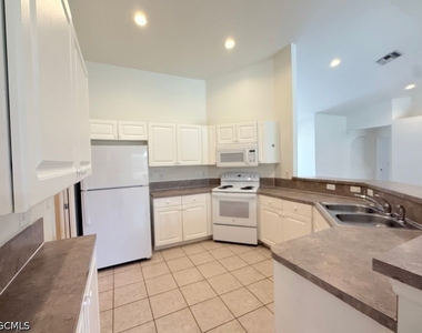 504 E 13th Street - Photo Thumbnail 8