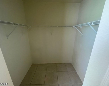 445 Candlewick Circle W - Photo Thumbnail 15