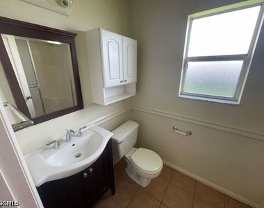 445 Candlewick Circle W - Photo Thumbnail 11