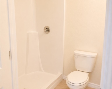 1108 Ne 36th Lane - Photo Thumbnail 17