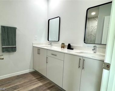336 Hermosa Avenue - Photo Thumbnail 9
