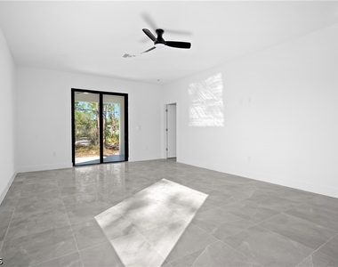 322 Loire Avenue S - Photo Thumbnail 18