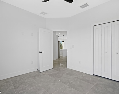 322 Loire Avenue S - Photo Thumbnail 6