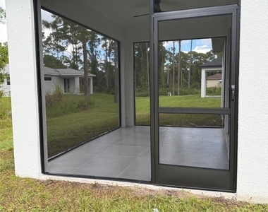 322 Loire Avenue S - Photo Thumbnail 27