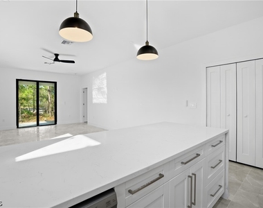 322 Loire Avenue S - Photo Thumbnail 16