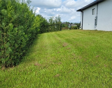 1906 Veinna Street - Photo Thumbnail 27