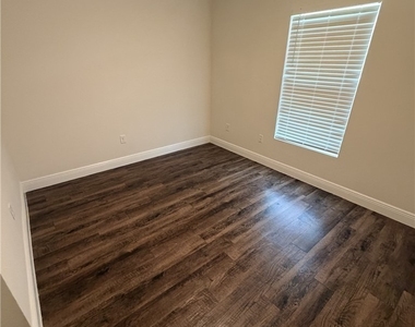 9018 Penny Circle - Photo Thumbnail 9