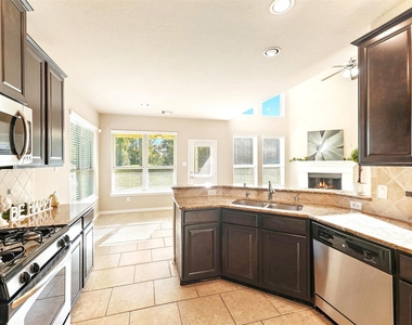 91 W Wading Pond Circle - Photo Thumbnail 16