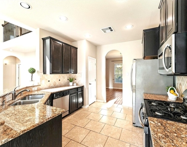91 W Wading Pond Circle - Photo Thumbnail 14