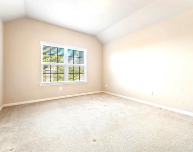 91 W Wading Pond Circle - Photo Thumbnail 23