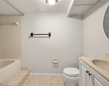 6879 Pentland Way - Photo Thumbnail 14