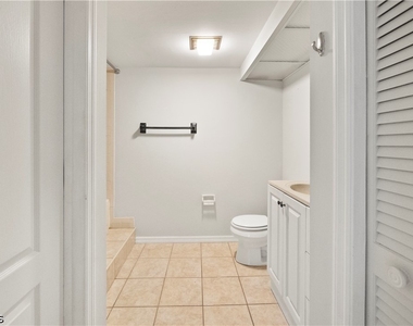 6879 Pentland Way - Photo Thumbnail 13