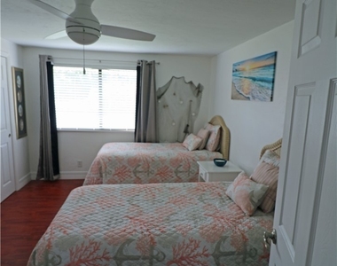 9639 Eaton Gardens Lane - Photo Thumbnail 14