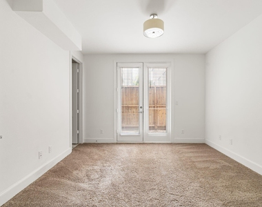4014 University Grove Street - Photo Thumbnail 8