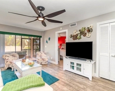 5255 Coronado Parkway - Photo Thumbnail 3