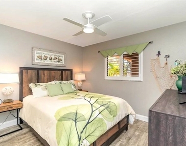 5255 Coronado Parkway - Photo Thumbnail 11