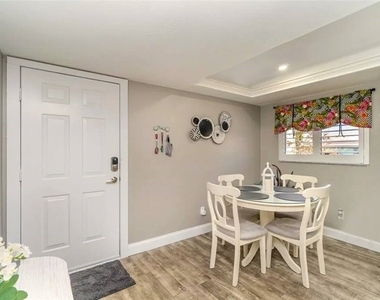 5255 Coronado Parkway - Photo Thumbnail 4