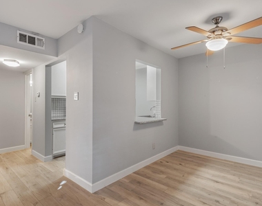 9029 Gaylord Drive - Photo Thumbnail 4