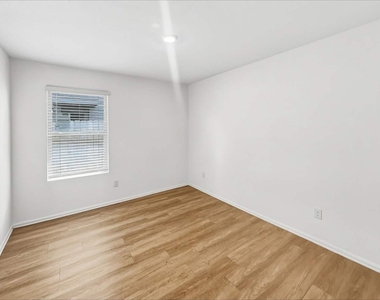 22276 Stoney Ravine Drive - Photo Thumbnail 12