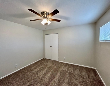 5415 Scott Street - Photo Thumbnail 18