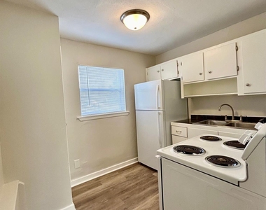 5415 Scott Street - Photo Thumbnail 9